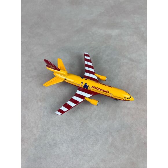 Vintage 2000 Matchbox Ronald McDonald's SB13 DC-10 Plane Grimace Airplane - Picture 2 of 6